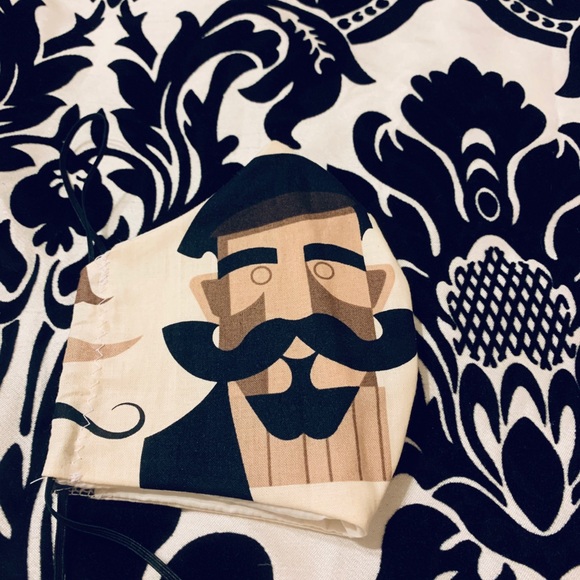 Men’s Face Mask - Picture 1 of 3